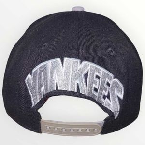 New Era Yankees Black &amp; Grey Snapback Cap