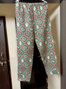 WOMEN&#39;S Maroon Elegant Kurta and Bottom