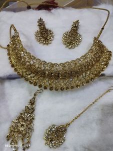 Beautiful 😍 Necklace Set
