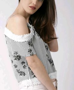 (New) Off-shoulder Top