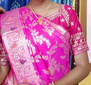 Women Banarasi Silk Saree With Blouse