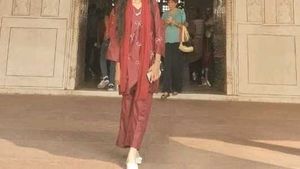 Maroon colour ord set 💗