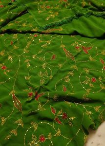 aari work Elegant Green Embroidered Saree