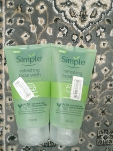 Simple Refreshing Facial Wash