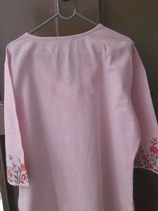 Vishudh Embroidered Kurta