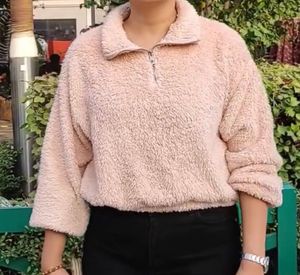 Fuzzy Cropped Pullover Peach color