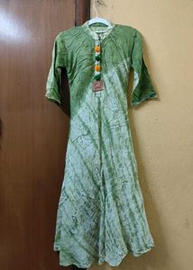 Beautiful Green Coloured Ethnic Gown