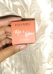 Beauty People Kiss & Glow