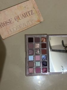 Huda Beauty Rose Quartz Palette
