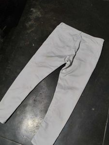 woMen&#39;s Jeans. white 🤍🤍