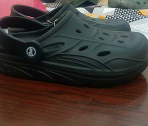 Premium Black Unisex Clogs - Comfortable &amp; Durable