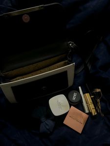 Crossbody Bag 💢only not the makeup stuff