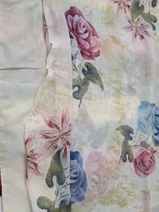 🥰 Cream Georgette Saree with beautiful flowers 💐