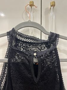 Fratini Lace Sleeveless Top