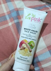 La Pink White Haldi Face Wash