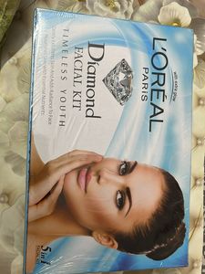 L’Oreal Paris Diamond Facial Kit 500 Gm