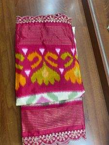 🩷Beautiful ikat print saree - TOTALLY NEW 🩷