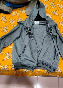 Gray Printed sweater good to keep  warm in winter