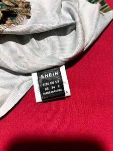 SHEIN Women Sleeveless Lace-Up Back Crop Top