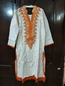 Beautiful White Cotton Kurti