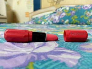 Peachy Pink Lipstick
