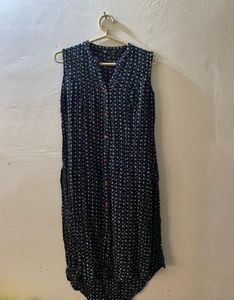 Black Sleeveless Kurti Women