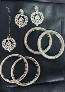 Elegant Silver Jewelry Set