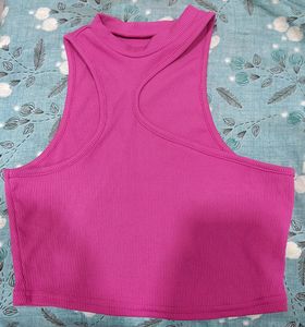 BRAND NEW URBANIC TOP.