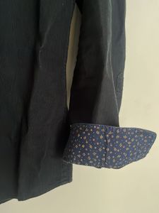 Van Heusen Black Long Sleeve Button Down