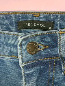 TRENDYOL Women&#39;s Bootcut Jeans