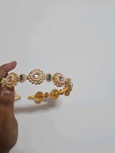 Elegant Kundan Pearl Hairband by Soni Sapphire