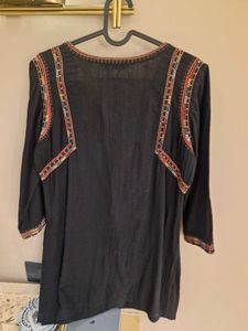 Laks*ita Embroidered Kurta