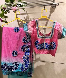 🎀Pink & Blue Floral Applique Wedding Wear Saree🎀