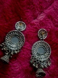 Beautiful Small Jhumki.