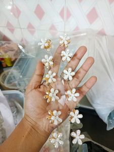 Mini Pearl Clucthers