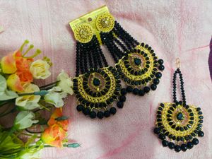 Pearl Jhumka With Mangtika