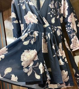 Chic Floral Romper - Navy &amp; Blush