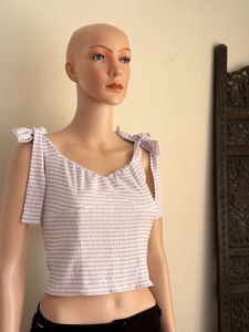 Trendy Knotted Top