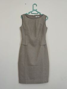 Elegant Sleeveless Dress