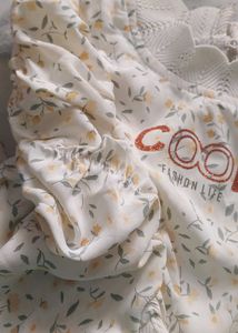 T Shirt Baby Girl With Collar Lace And Full Hand