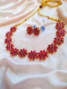 Floral Necklace Set