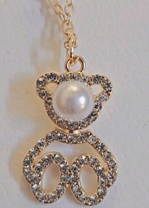 Layered Chain Pearl Pendant Necklace