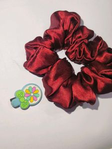 Red Scrunchies with cute hair clip