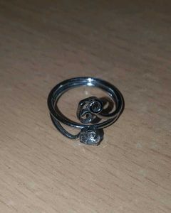Stylish Silver Tone Spiral Ring