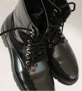 Black Boots