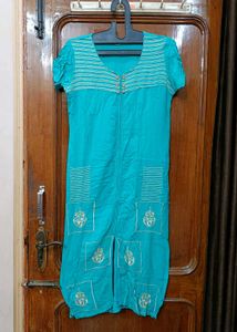 Elegant Blue Embroidered Kurta