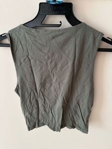 H&amp;M Crop Top