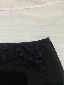 Black Innerwear with Lace Detail 24-28