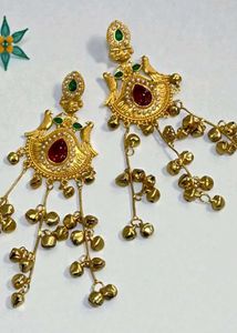 Elegant Gold Tone Dangle Earrings
