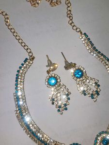 Elegant Necklace &amp; Earring Set
